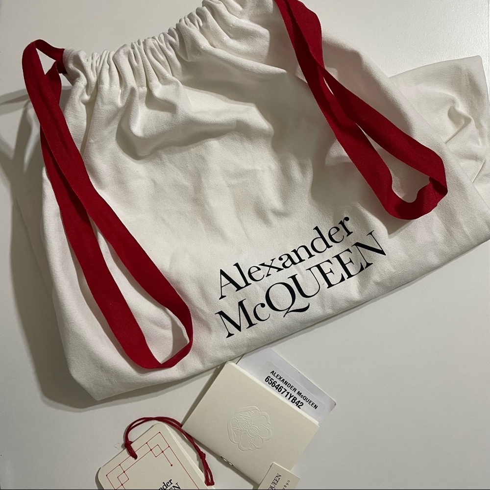 Alexander McQueen Curve Shoulder Bag (cerulean, new) - Picture 6 of 6